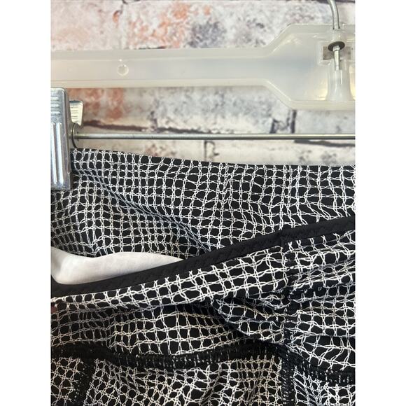 LULULEMON Legging pants Black White Outrun Tight Printed Women's size 6 - Picture 7 of 8